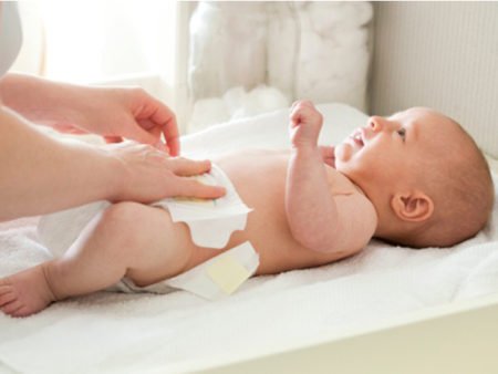 bỏ bỉm cho bé đúng thời điểm sẽ giúp bé thoáng mát và thoải mái hơn
