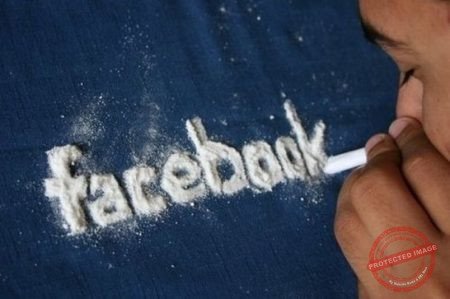 nghiện Facebook cần nhập viện tâm thần