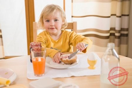 Khác với người Việt Nam . Người Do Thái dạy trẻ tự lập từ rất sớm