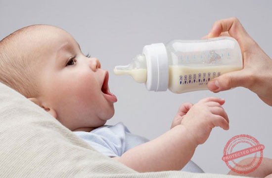 3 sai lầm khi chọn sữa cho bé dưới 1 tuổi các mẹ thường mắc phải