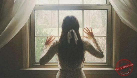 Đừng tiết kiệm những lời âu yếm, cũng đừng ki bo những cử chỉ yêu thương với bạn đời của mình 