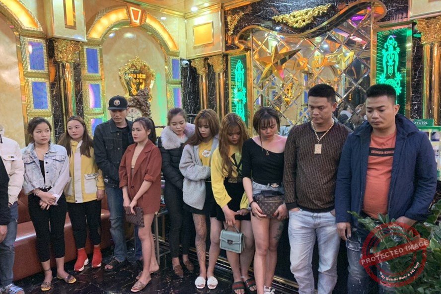 Nam thanh nữ tú “vung tiền” thuê karaoke, khách sạn thác loạn ma túy